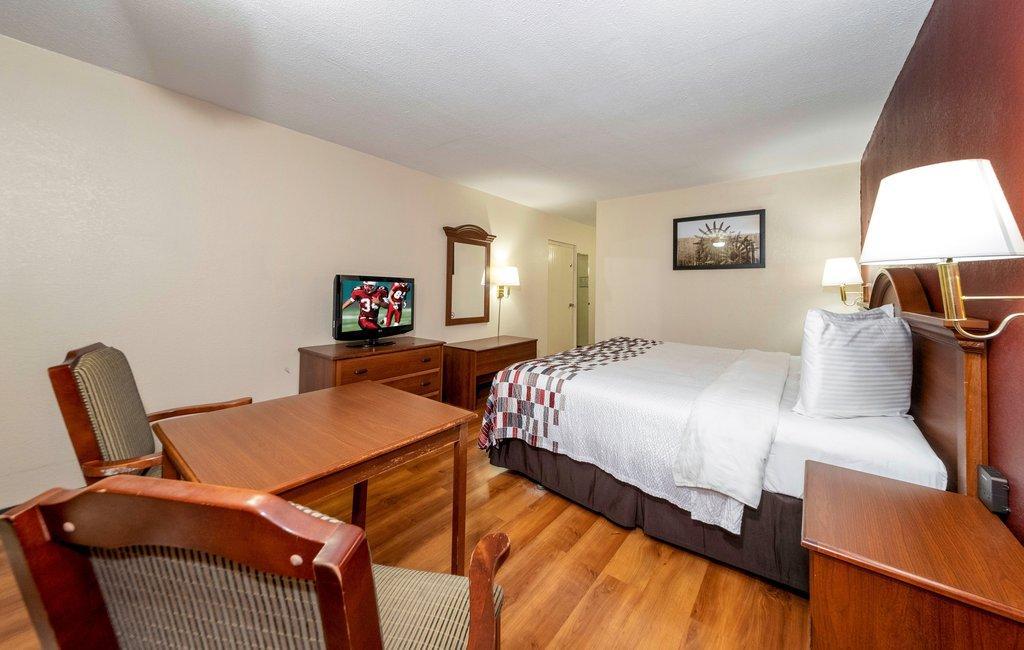 Red Roof Inn Меридиан Екстериор снимка