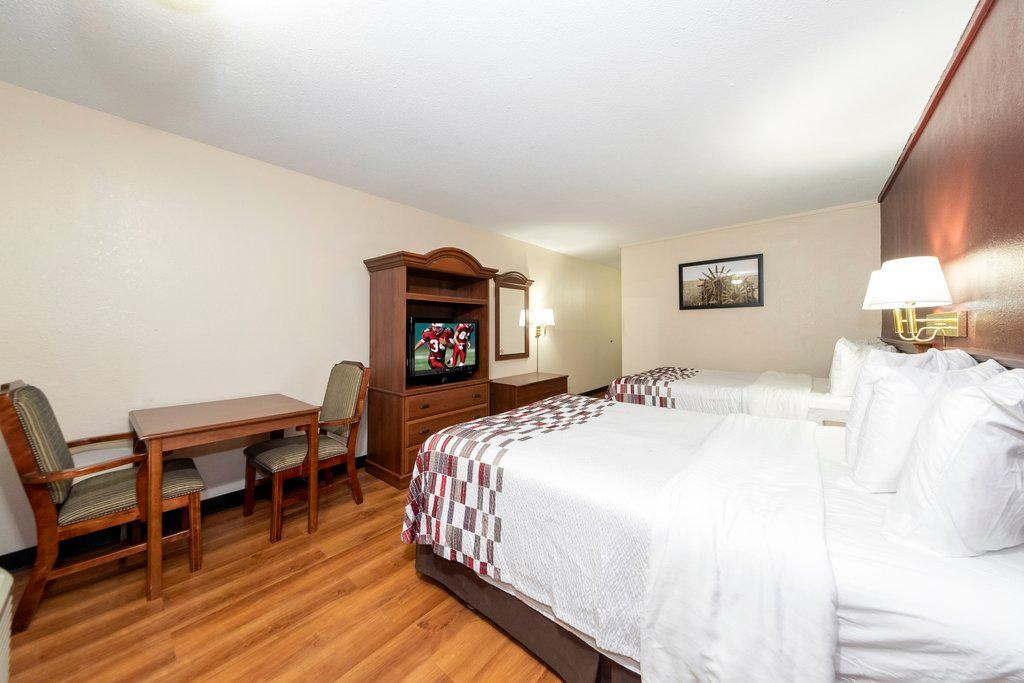 Red Roof Inn Меридиан Екстериор снимка