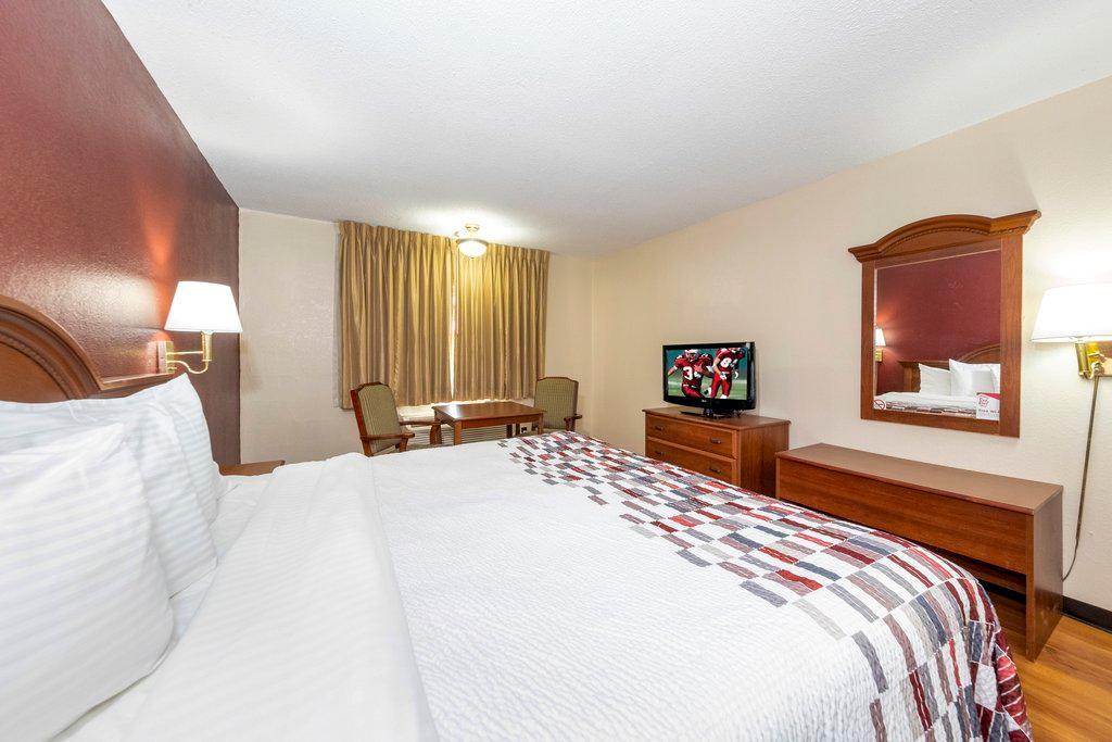 Red Roof Inn Меридиан Екстериор снимка