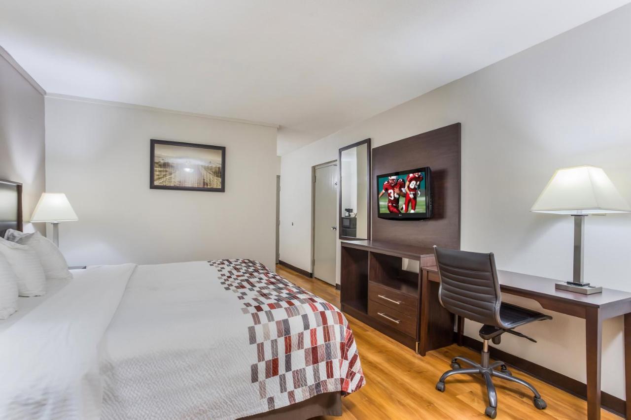 Red Roof Inn Меридиан Екстериор снимка