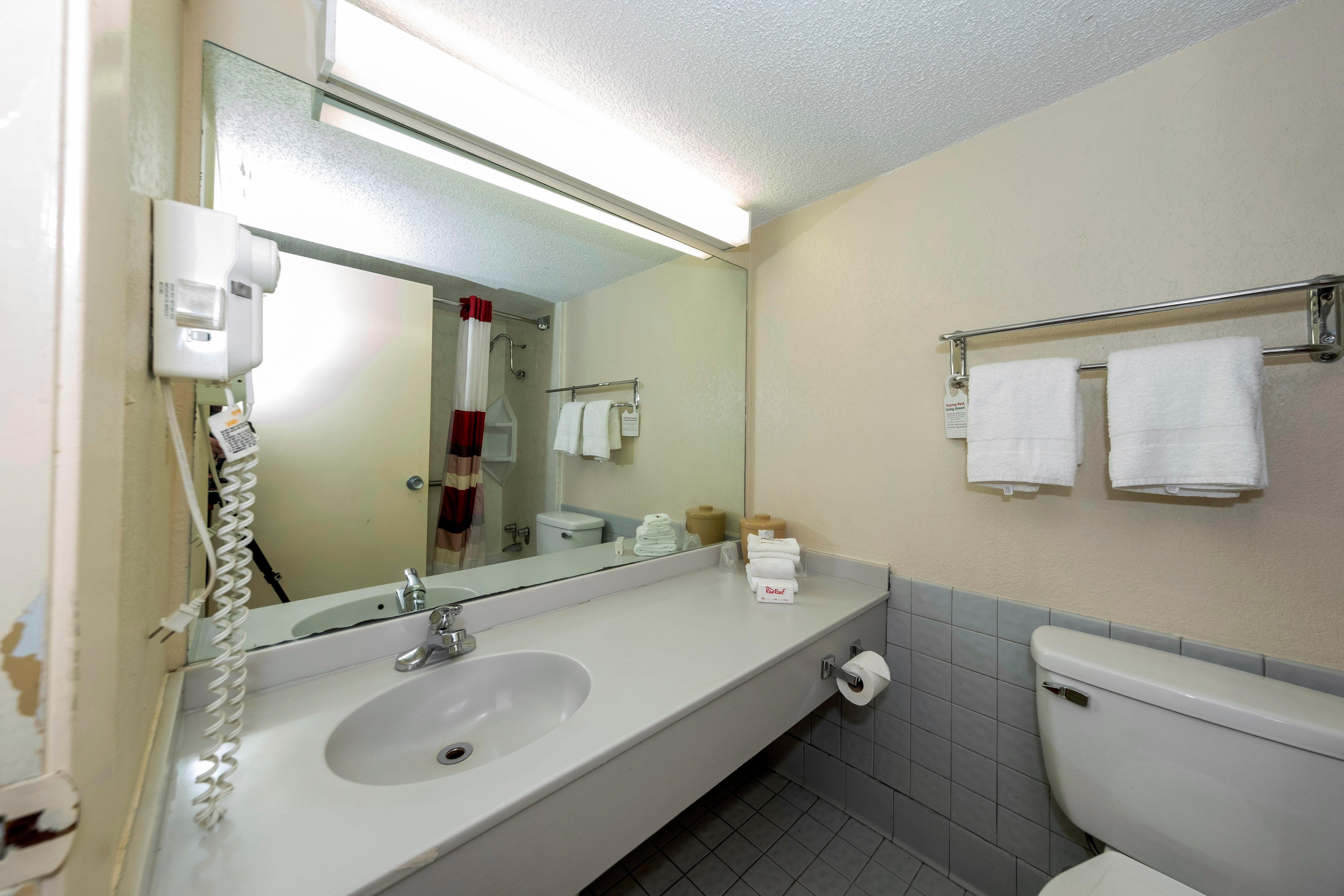 Red Roof Inn Меридиан Екстериор снимка