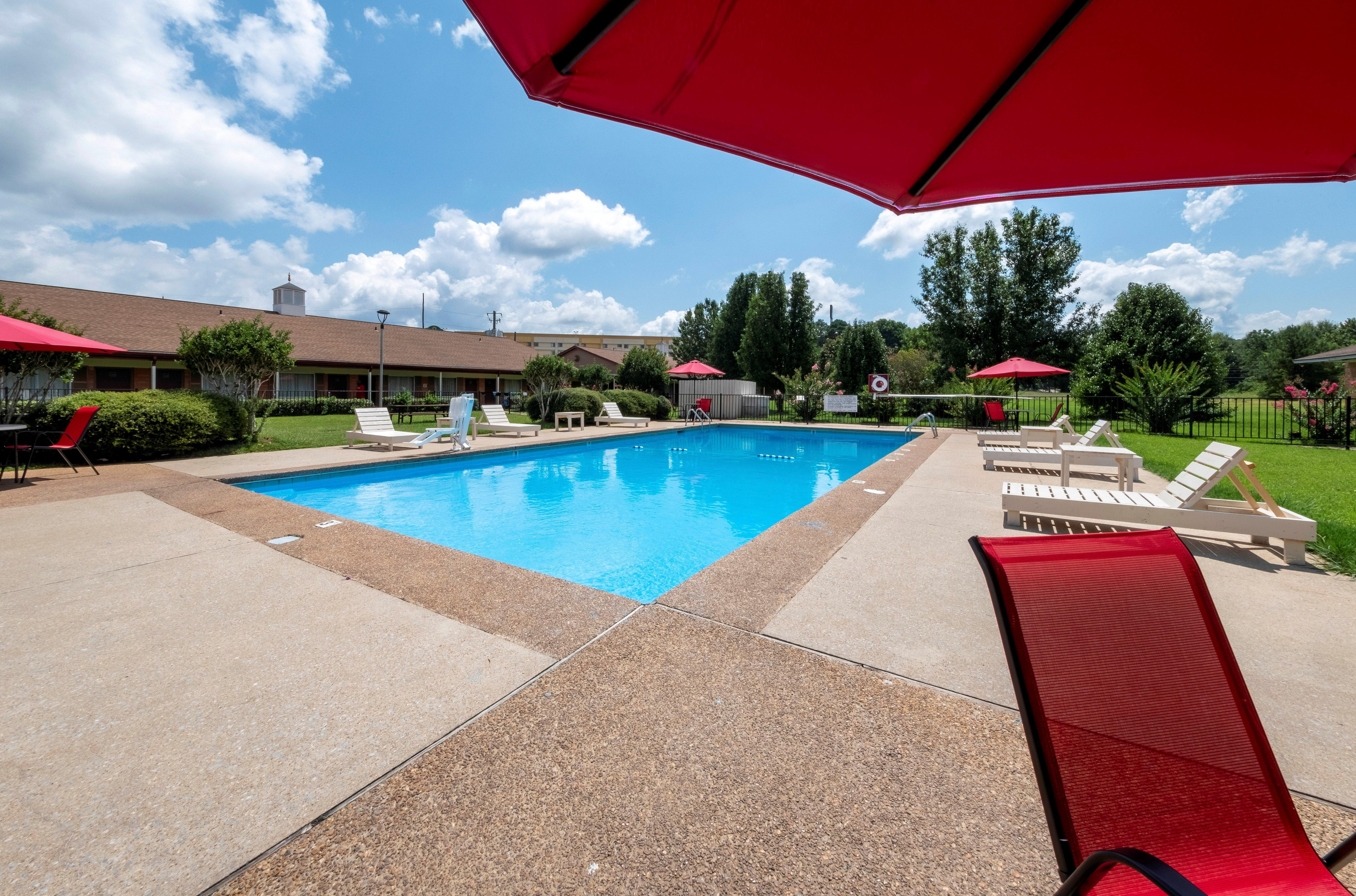 Red Roof Inn Меридиан Екстериор снимка