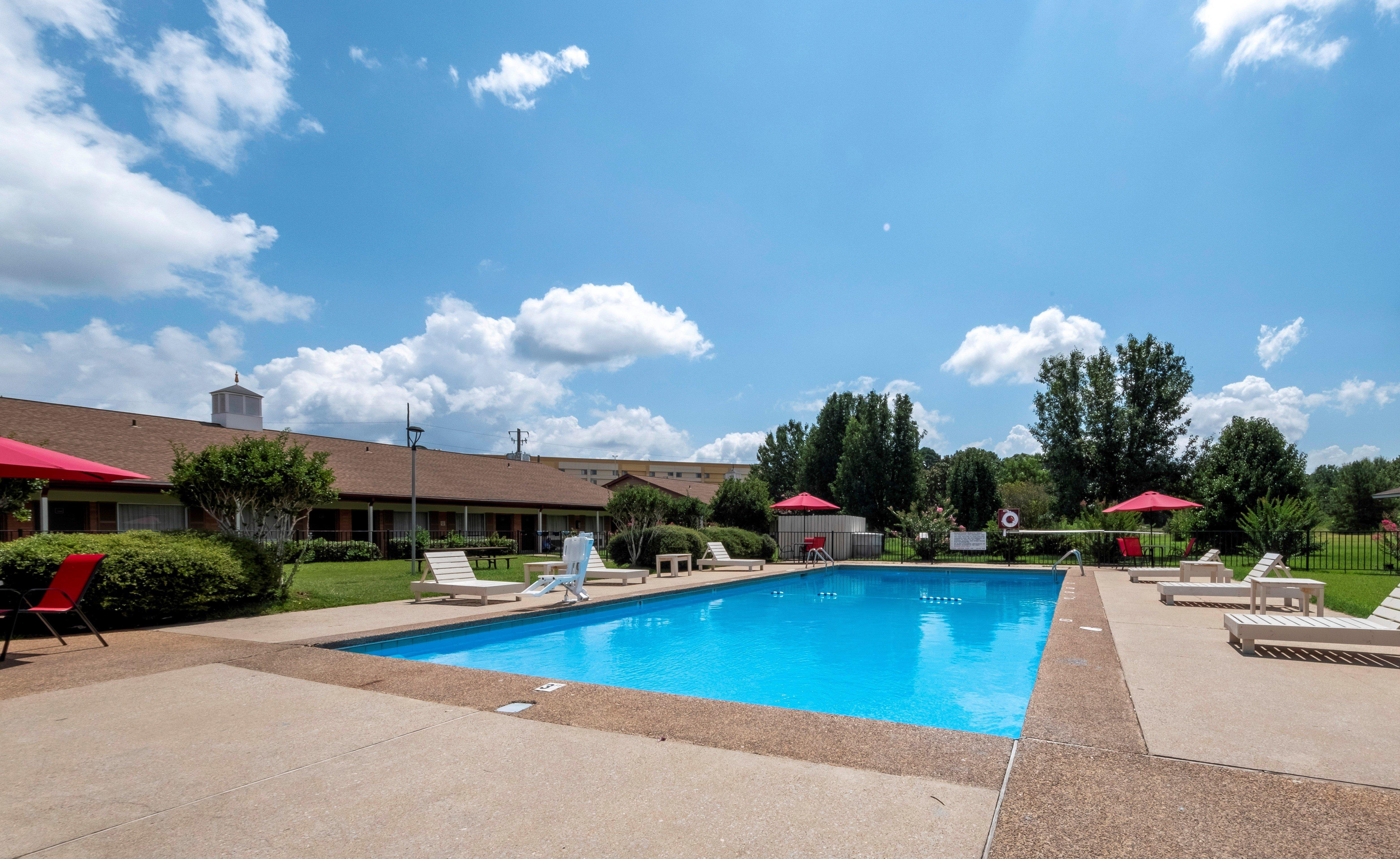 Red Roof Inn Меридиан Екстериор снимка