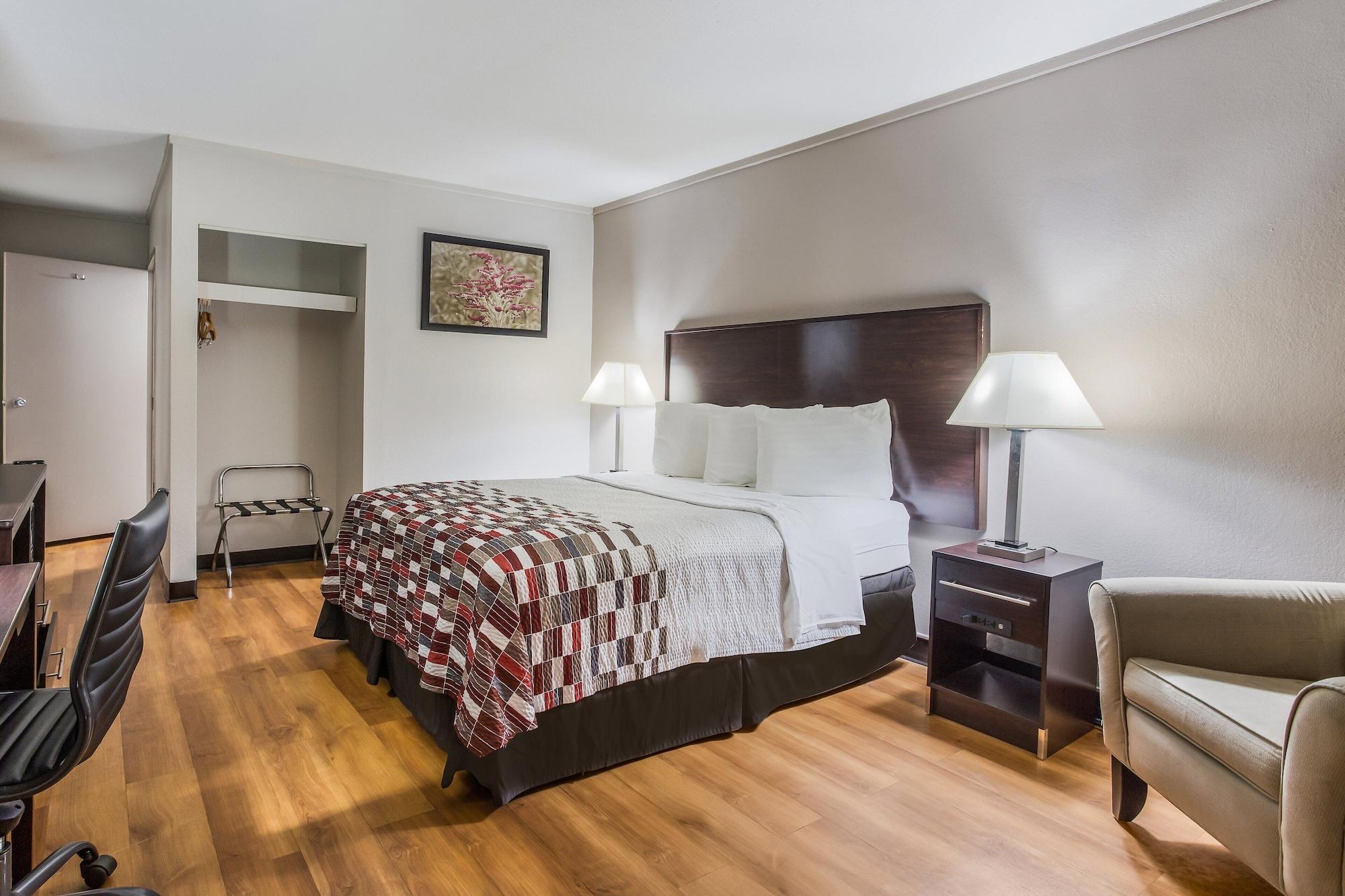 Red Roof Inn Меридиан Екстериор снимка