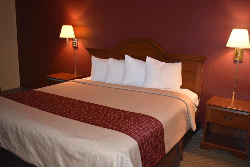Red Roof Inn Меридиан Екстериор снимка